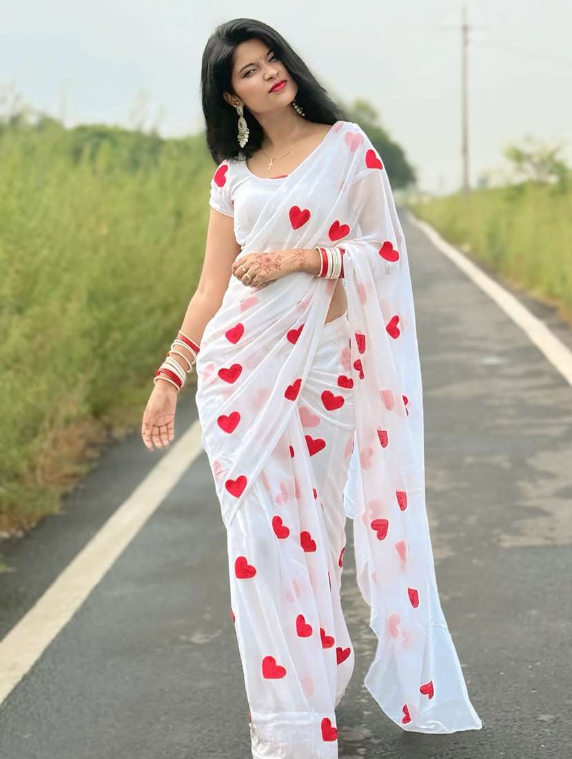 Women Solid With Work Embroidered Saree With Blouse - 22598936 -  Standard Image - 2