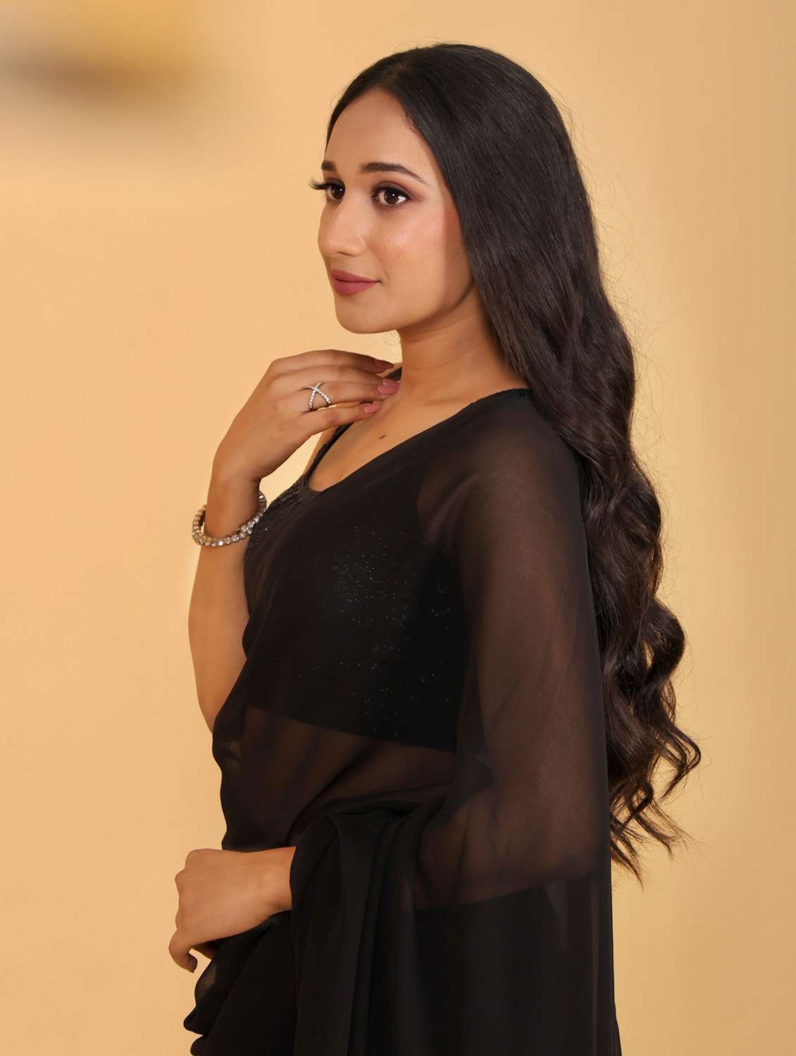 Women Solid Plain Saree With Blouse - 22598941 -  Standard Image - 2