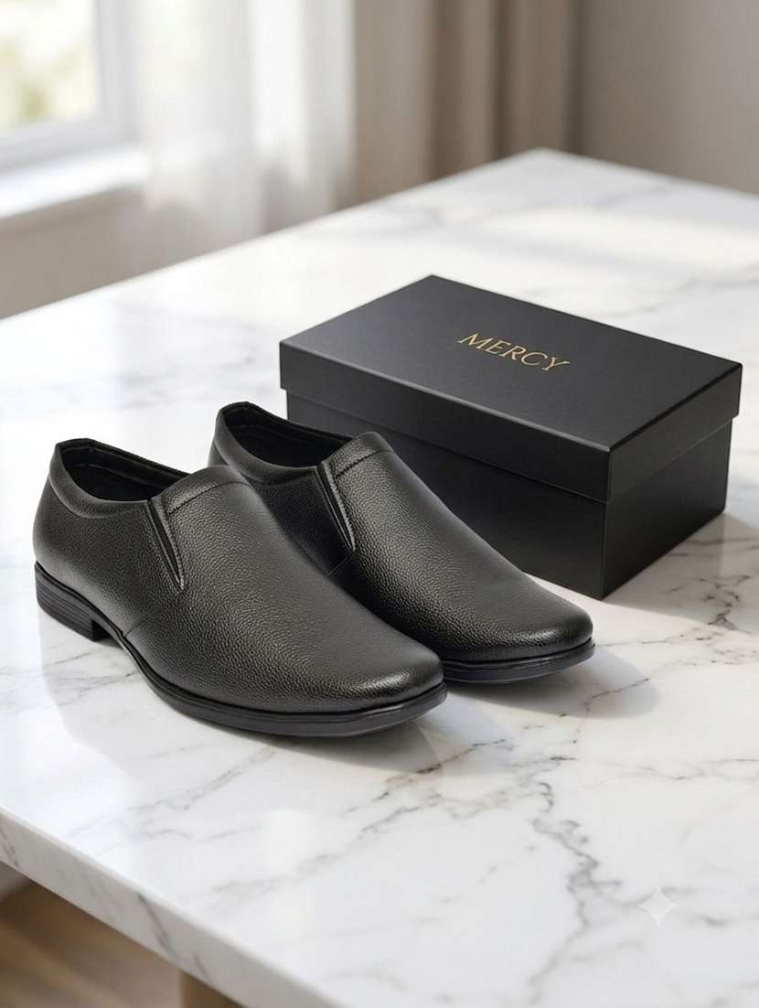 men textured slip on formal shoes