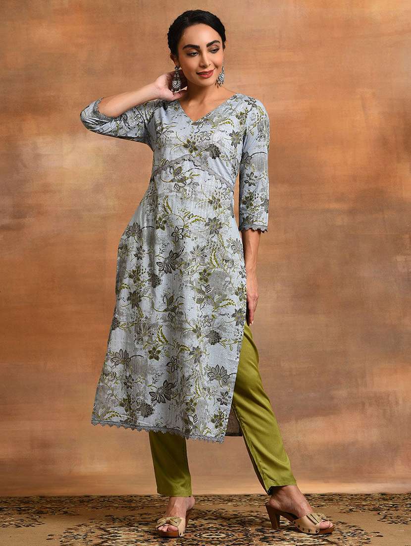 women printed three quarter sleeves straight kurta