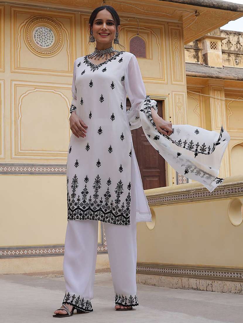 women embroidered three quarter sleeves kurta pant set with dupatta - 22603464 -  Standard Image - 2