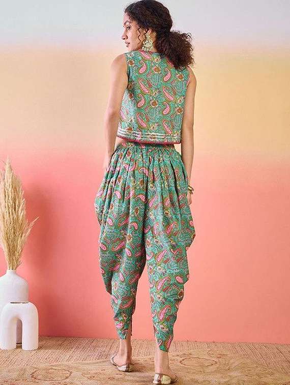 Women Printed Sleeveless Fusion Set - 22603573 -  Standard Image - 2
