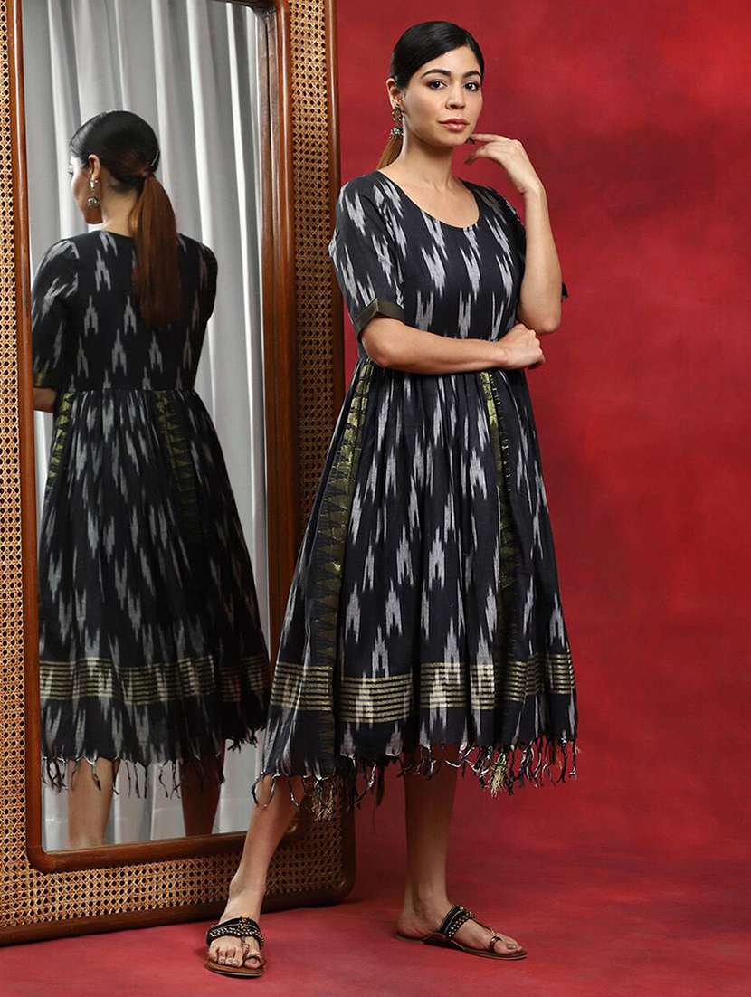 women printed short sleeves fit and flare dress - 22603753 -  Standard Image - 2