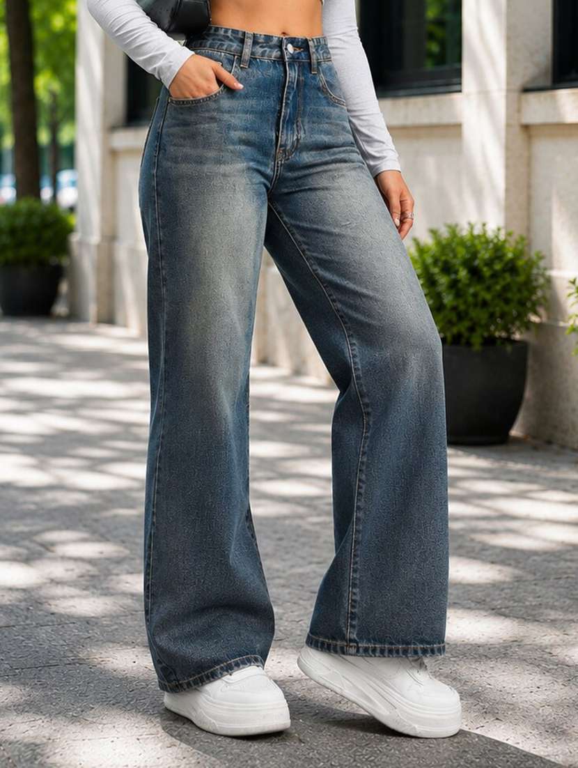 women washed high rise baggy jeans - 22603860 -  Standard Image - 2