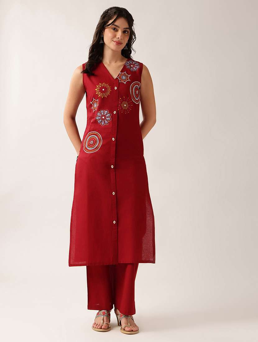 Women Embroidered Sleeveless Kurta Pant Set - 22604063 -  Standard Image - 2