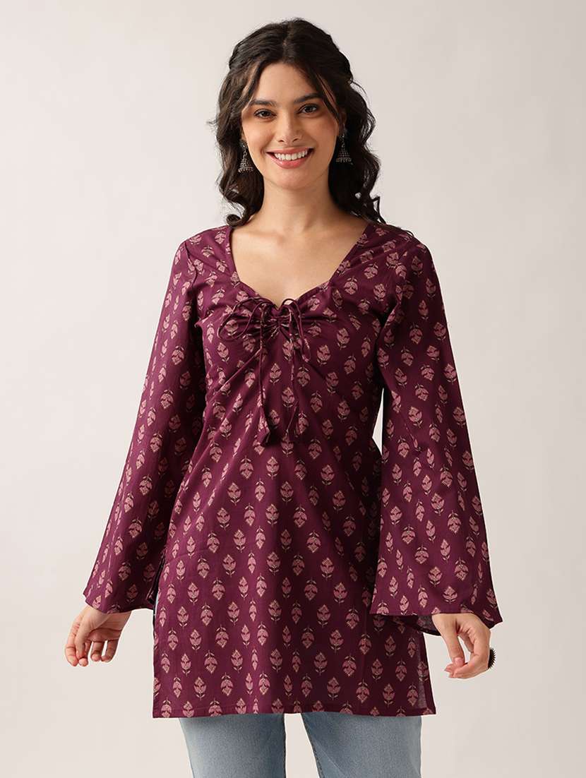 women printed long sleeves straight kurti
