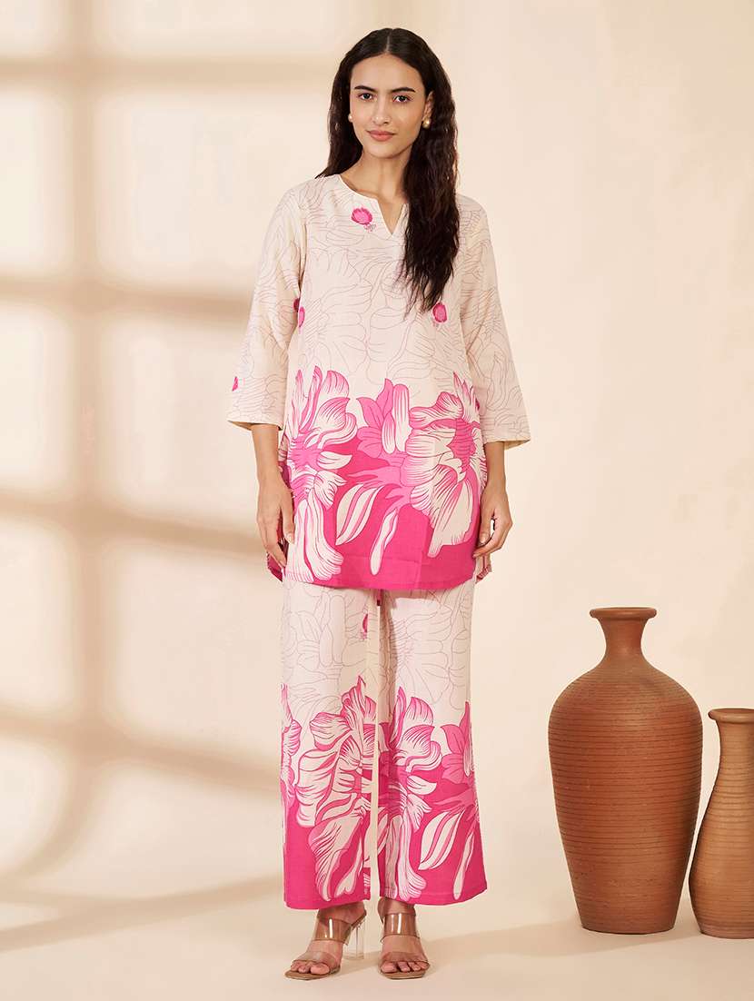 Women Printed Three Quarter Sleeves Ethnic Co-ord Set - 22604093 -  Standard Image - 2