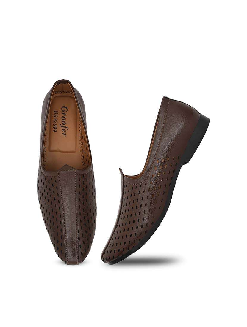 men cutwork slip on jutti - 22604302 -  Standard Image - 2
