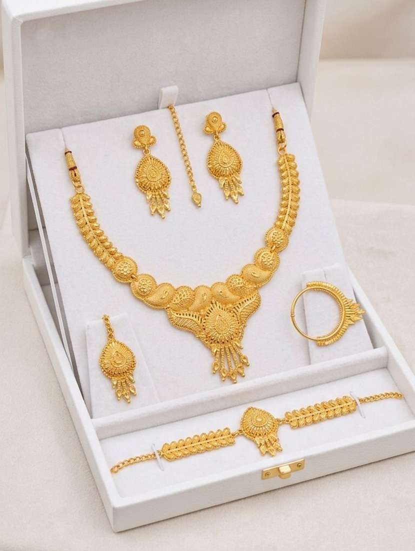 women gold plated brass necklace earring maang tikka set - 22604781 -  Standard Image - 2