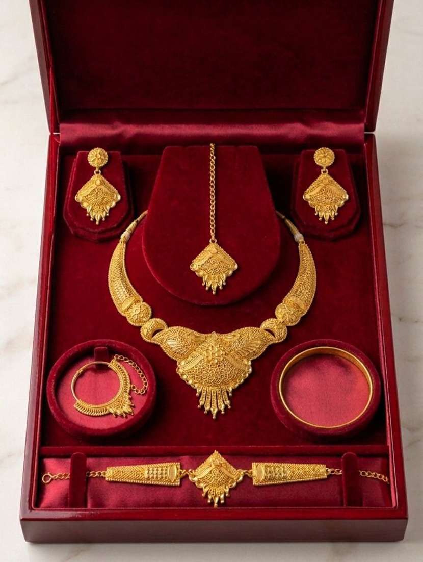 women gold plated brass necklace earring  maang tikka set - 22604782 -  Standard Image - 2