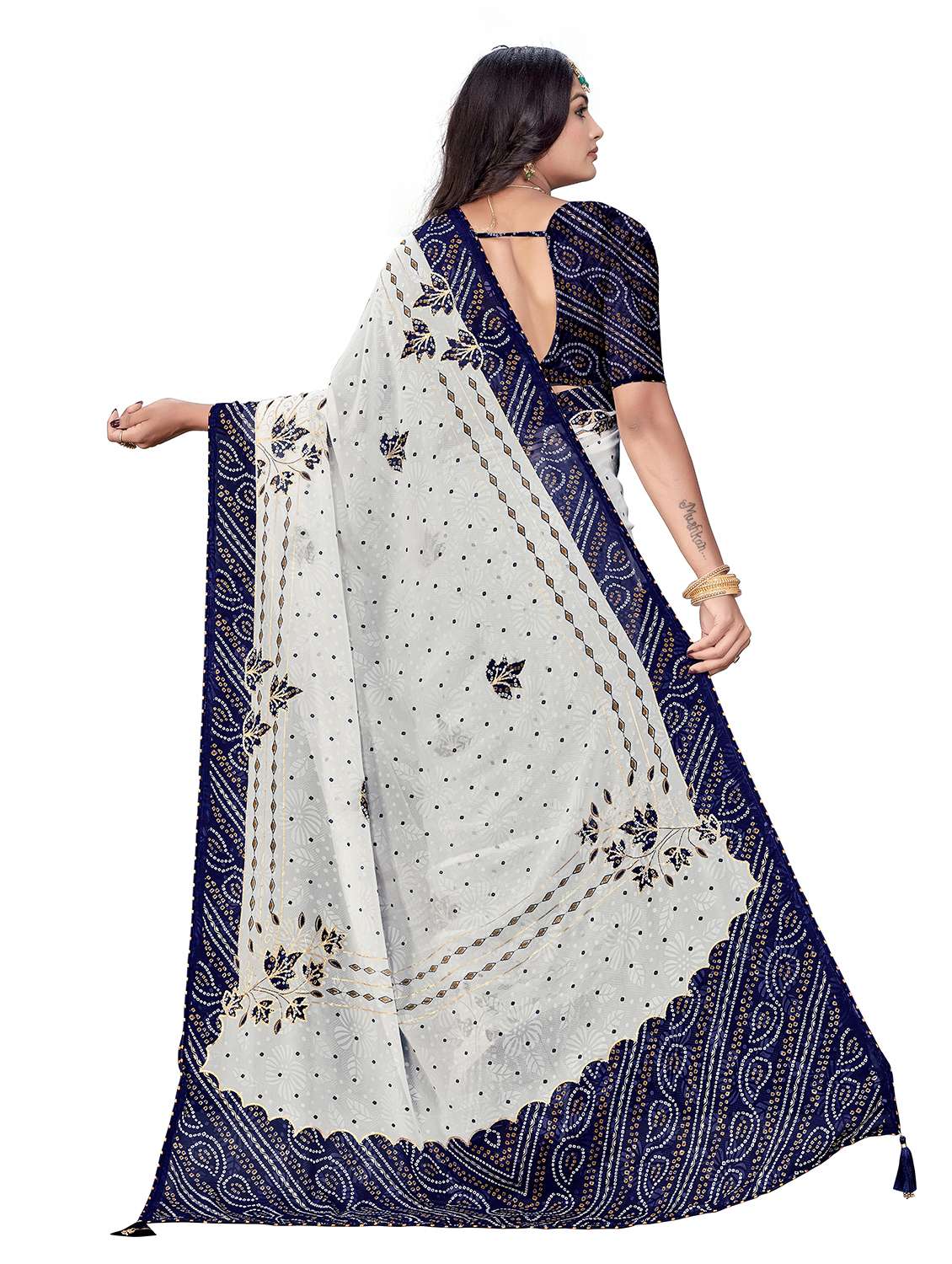 Women Bandhani Printed Saree With Blouse - 22606759 -  Standard Image - 2