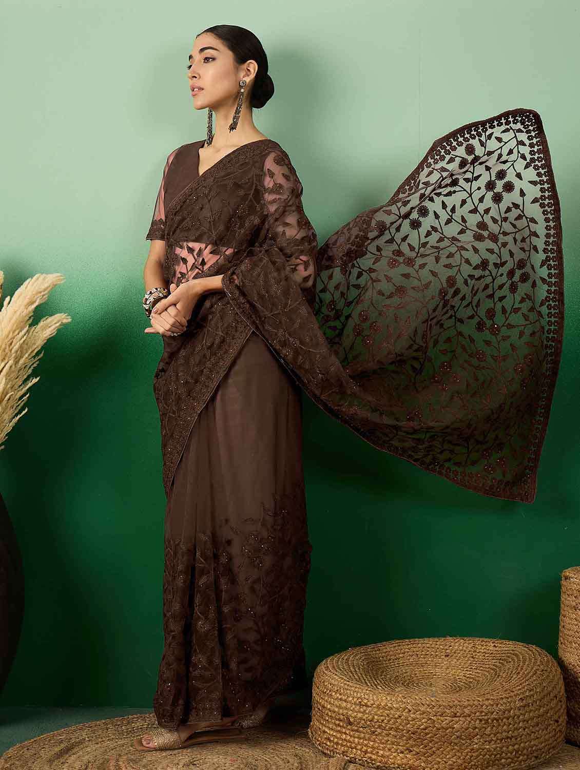 Women Solid With Work Embroidered Saree With Blouse - 22610082 -  Standard Image - 2