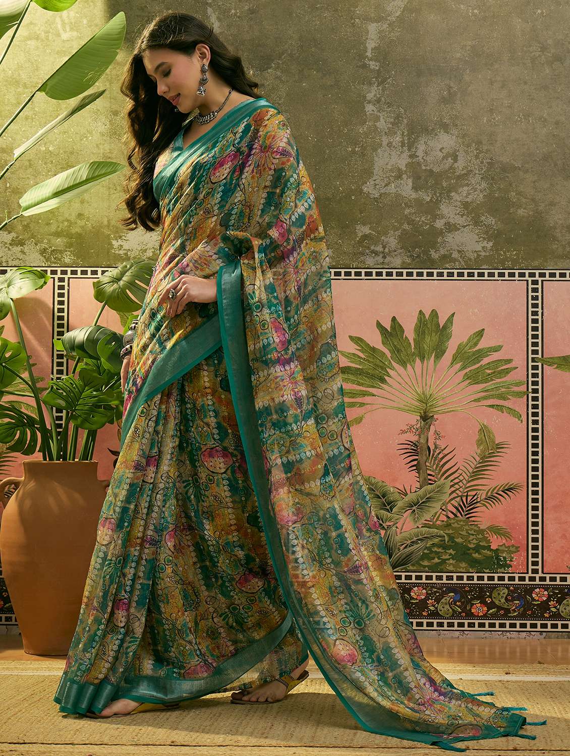 women printed casual wear saree with blouse - 22610108 -  Standard Image - 2