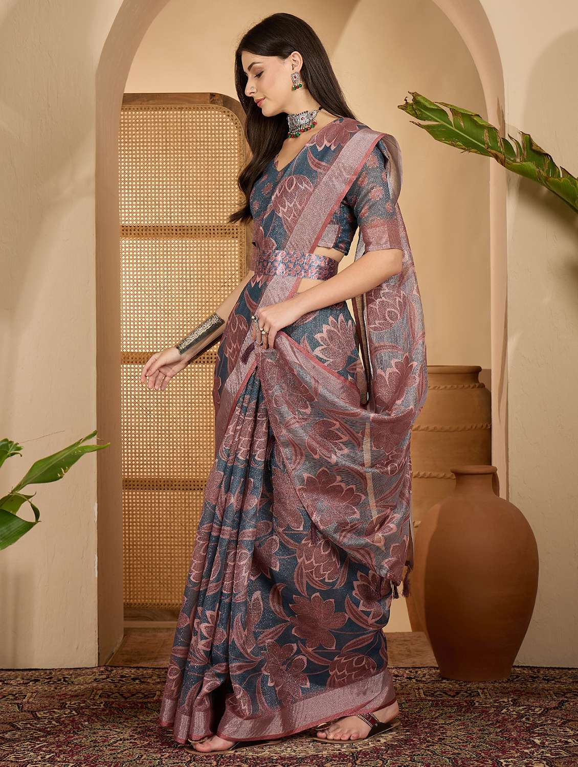 women printed casual wear saree with blouse - 22610185 -  Standard Image - 2