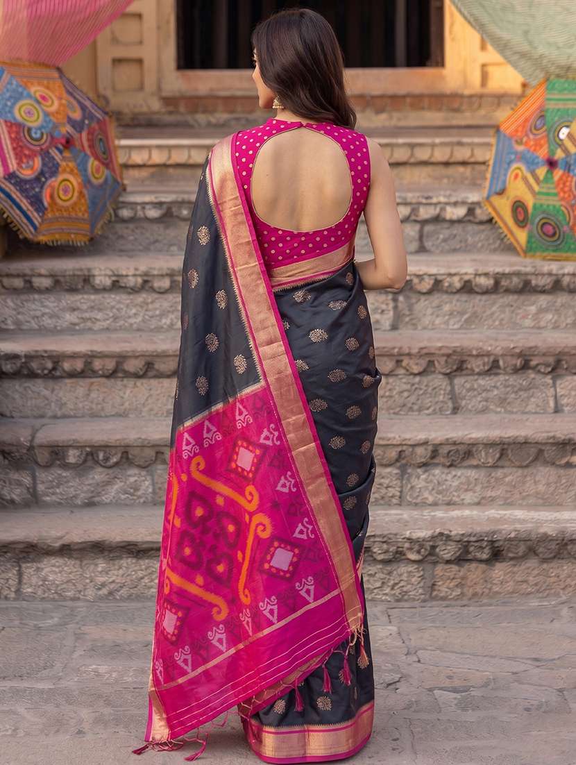 Women Self Design Pochampalli Saree With Blouse - 22610239 -  Standard Image - 2