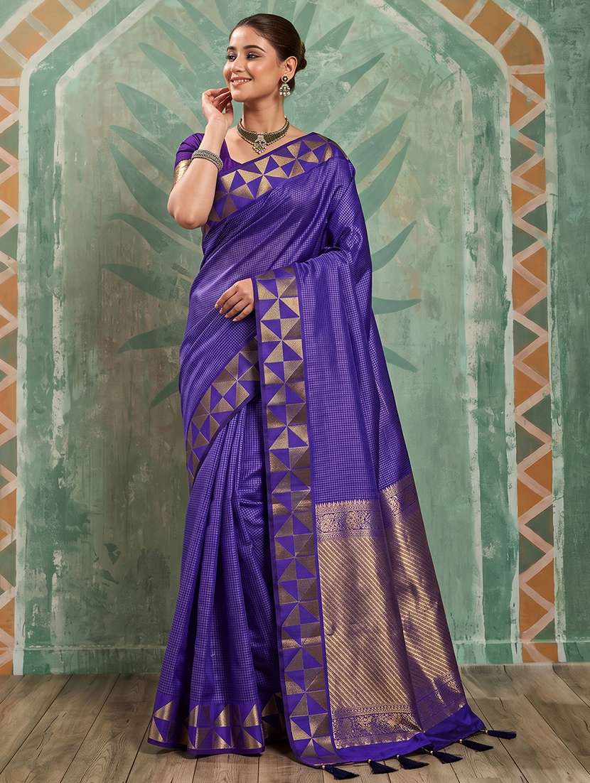 women self design banarasi saree with blouse