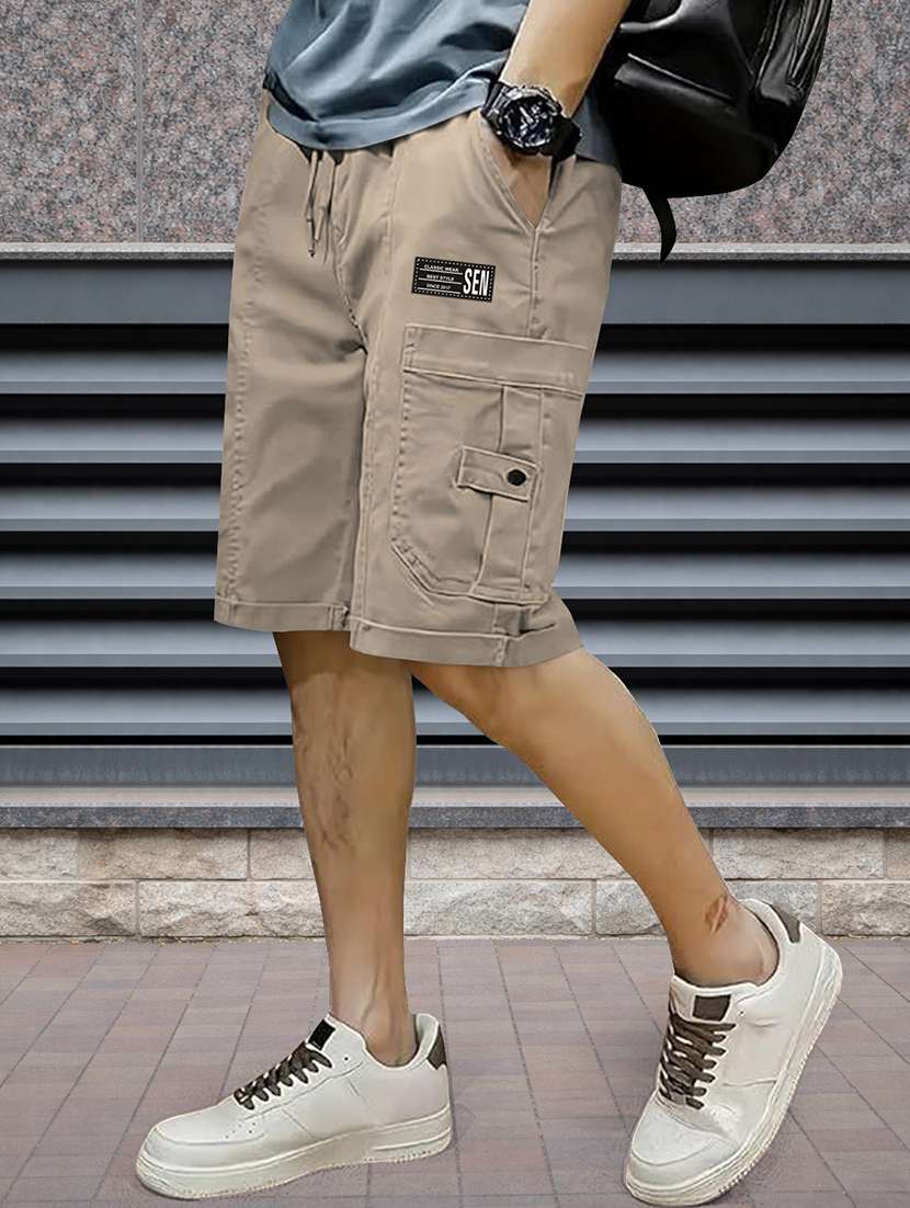 men solid mid rise regular fit cargo shorts