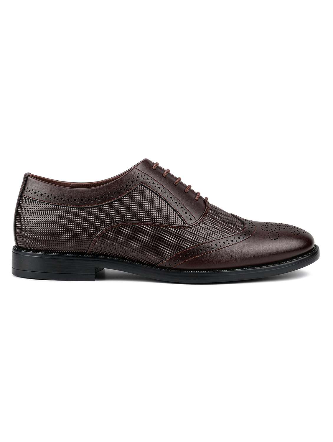 men textured lace up brouges - 22615663 -  Standard Image - 2