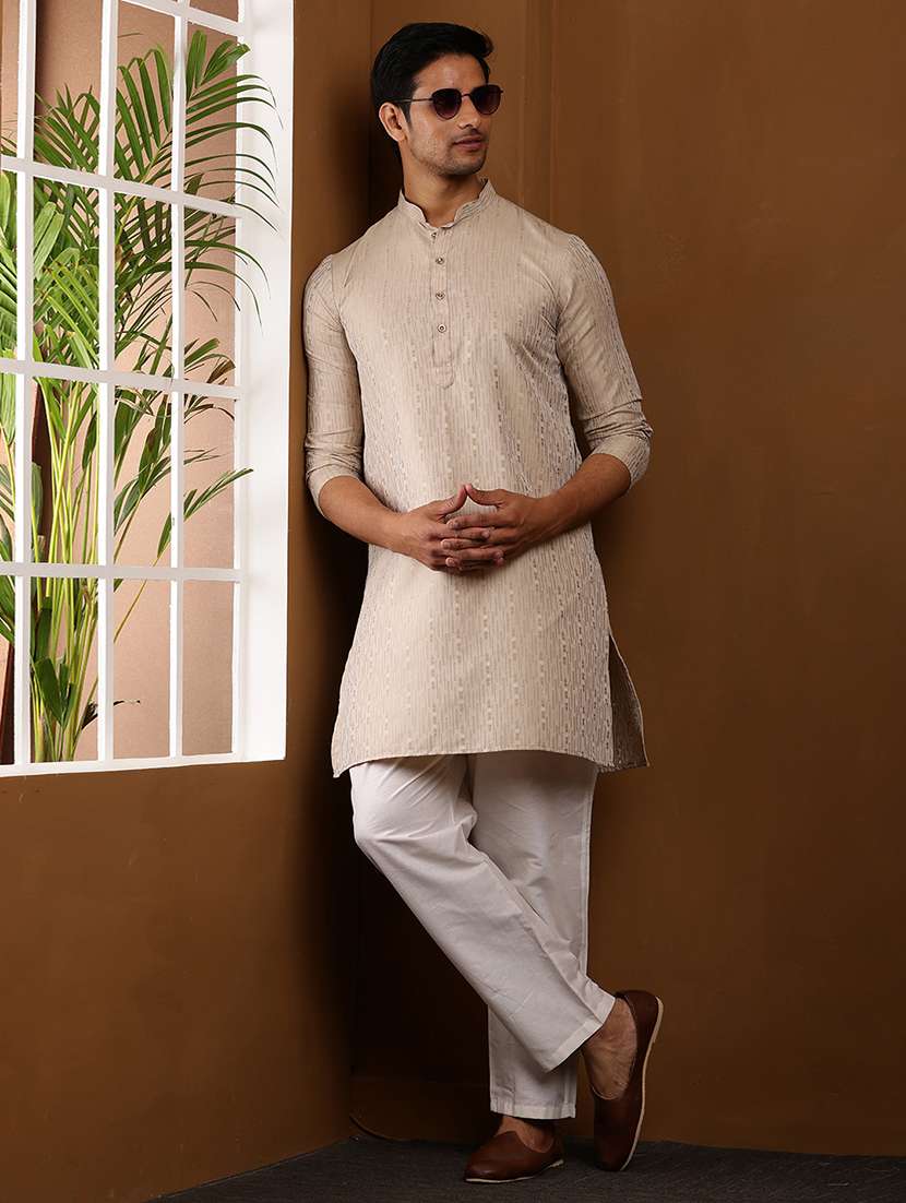 men self design mandarin neck kurta pyjama set