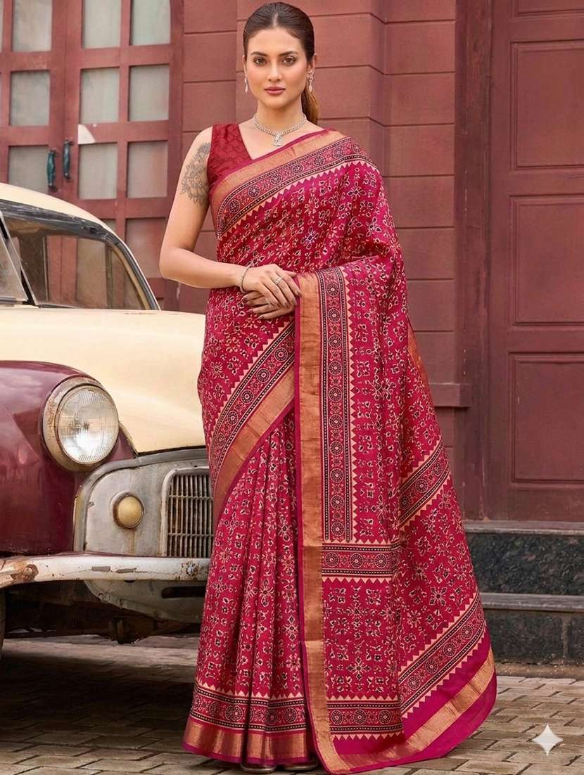 women printed casual wear saree with blouse