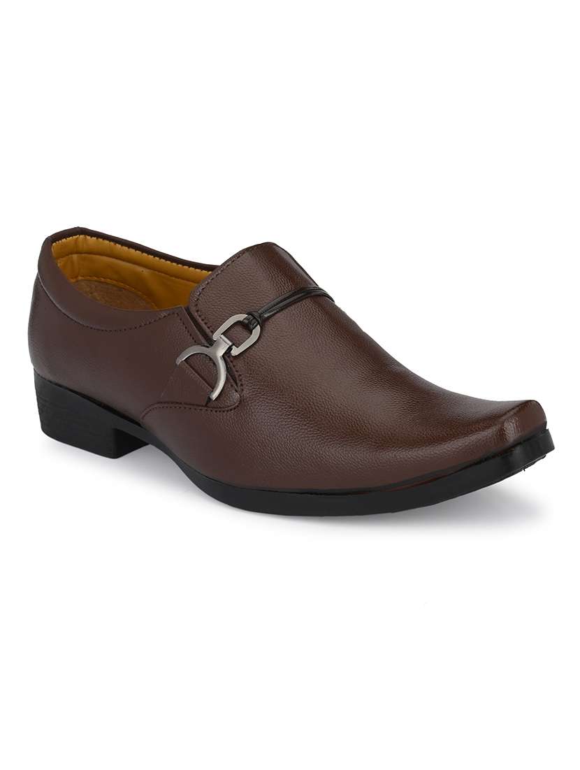 men solid slip on formal shoes