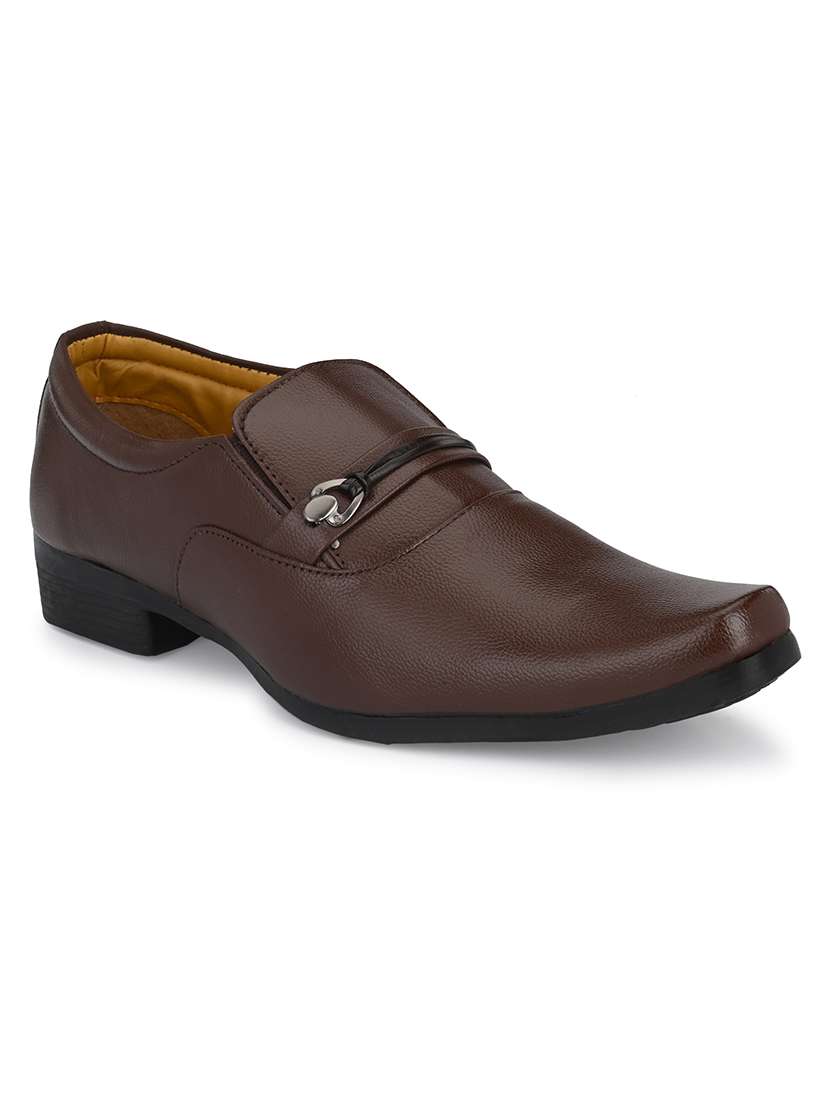 men solid slip on formal shoes