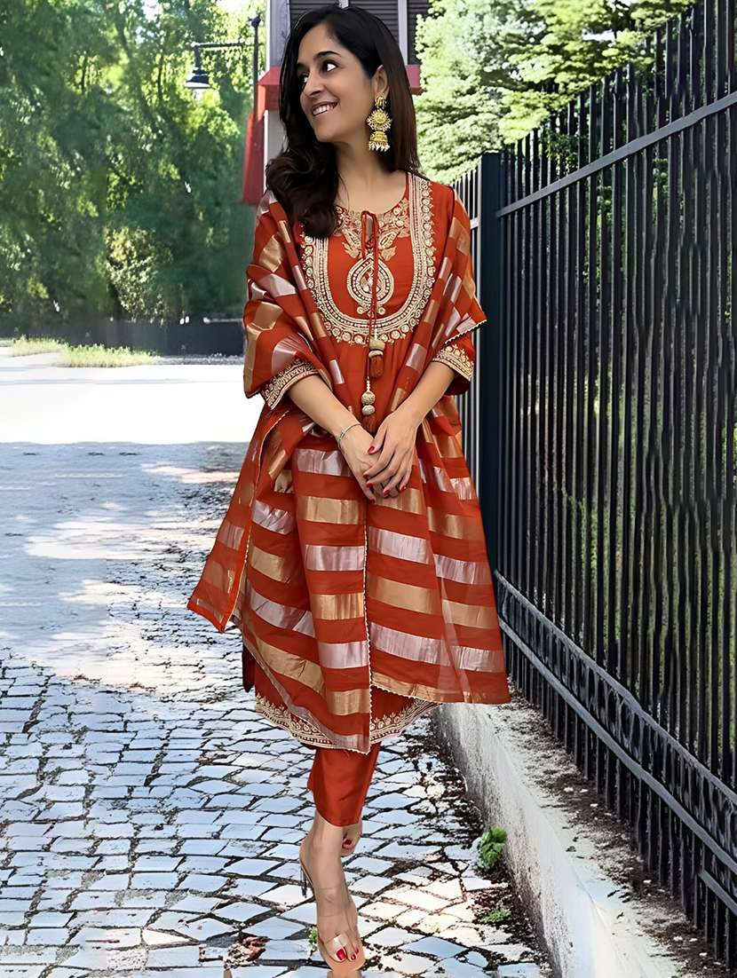women embroidered three quarter sleeves kurta pant set with dupatta - 22616273 -  Standard Image - 2