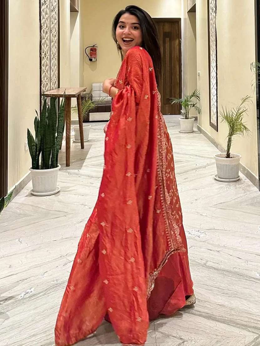women embroidered sleeveless kurta palazzo set with dupatta - 22616287 -  Standard Image - 2