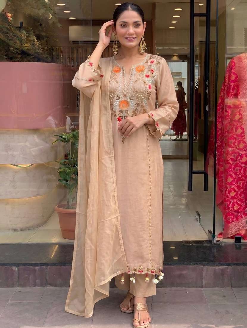 women embroidered long sleeves kurta pant set with dupatta - 22616657 -  Standard Image - 2