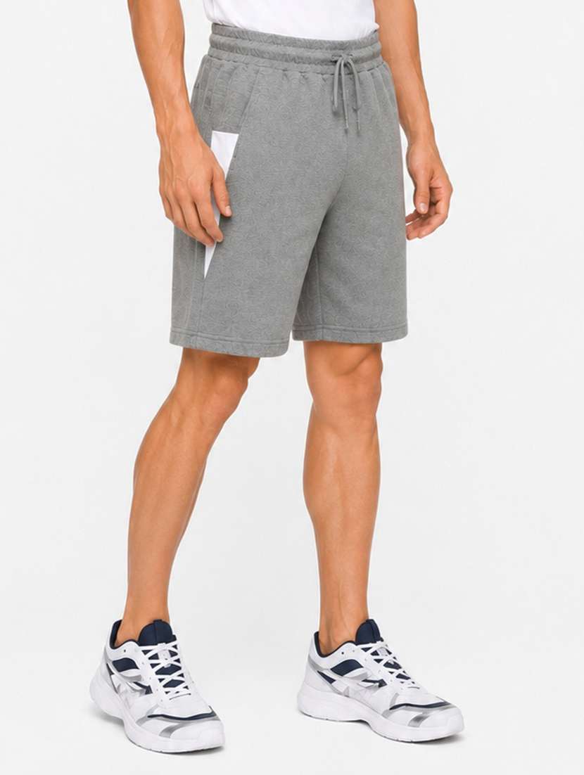 Men Solid Mid Rise Regular Fit Shorts - 22616851 -  Standard Image - 2