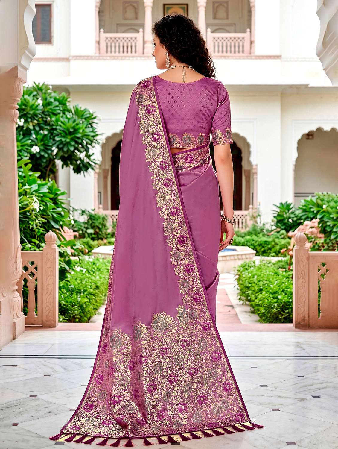 Women Solid With Bordered Saree With Blouse - 22618199 -  Standard Image - 2