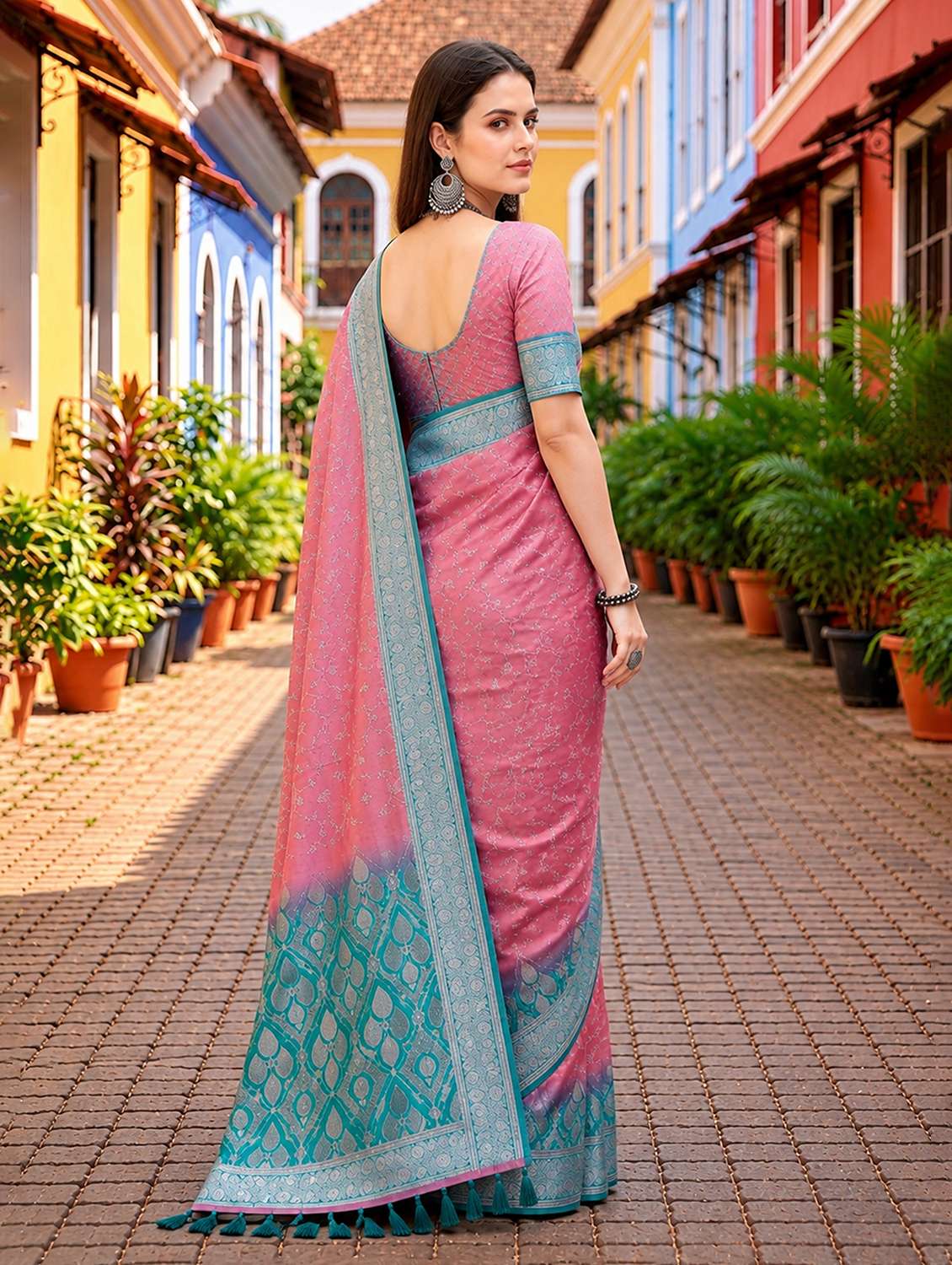 Women Self Design Banarasi Saree With Blouse - 22618206 -  Standard Image - 2