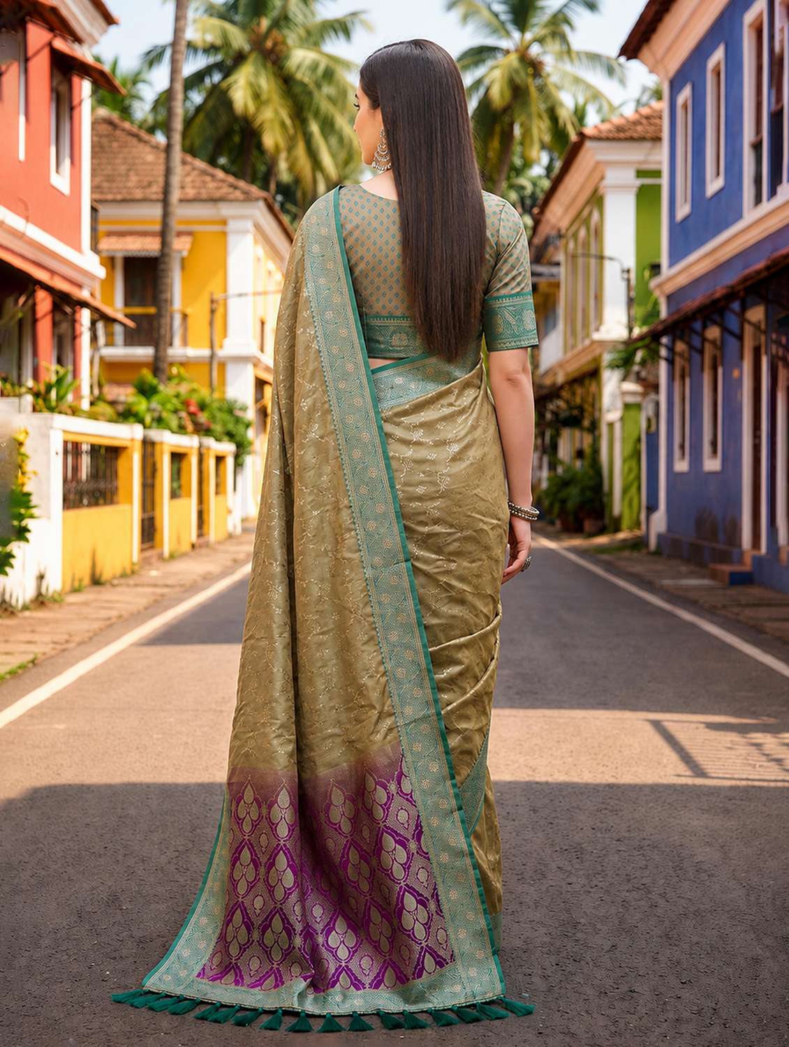 women self design banarasi saree with blouse - 22618207 -  Standard Image - 2