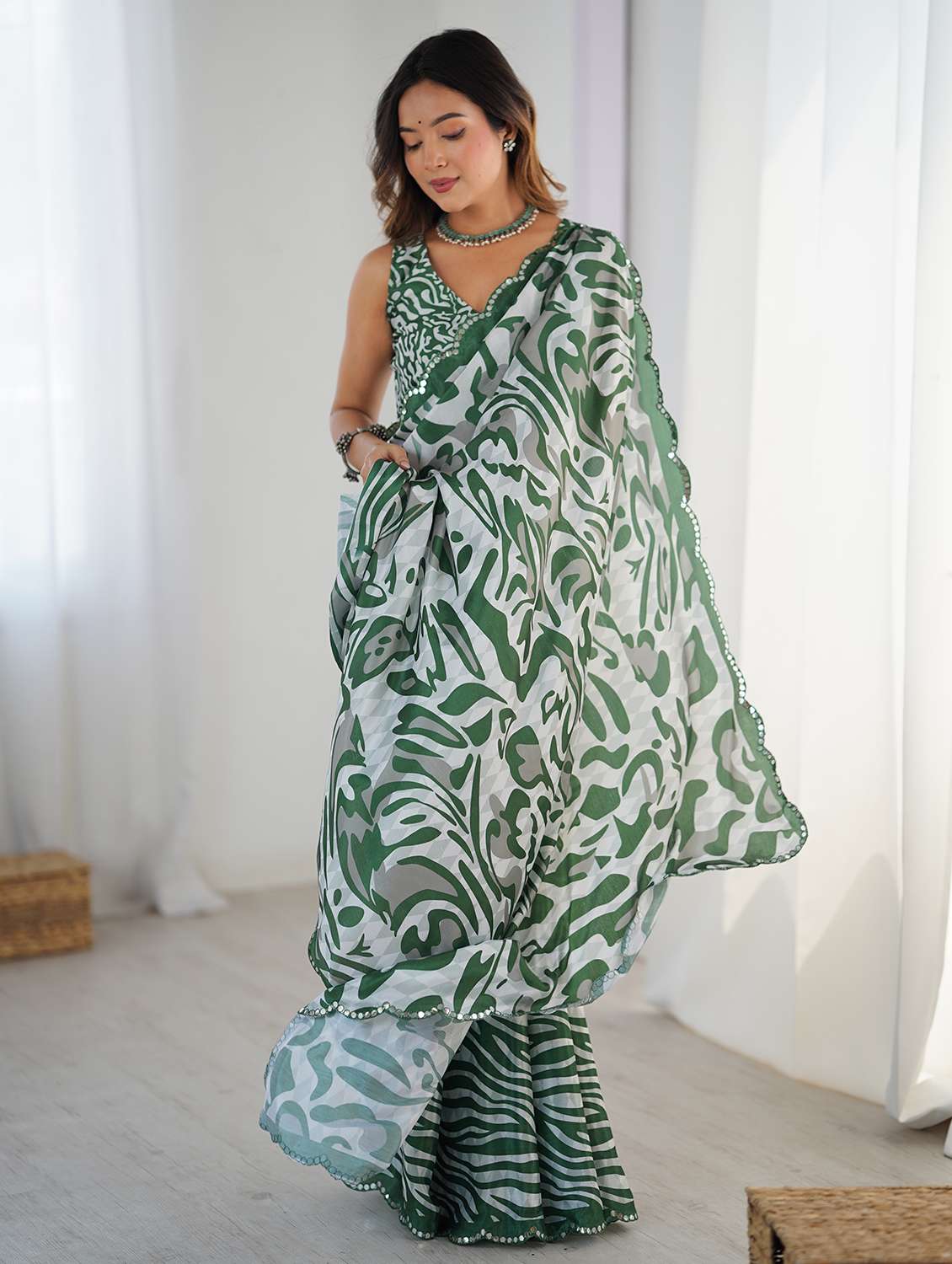women printed casual wear saree with blouse - 22618533 -  Standard Image - 2