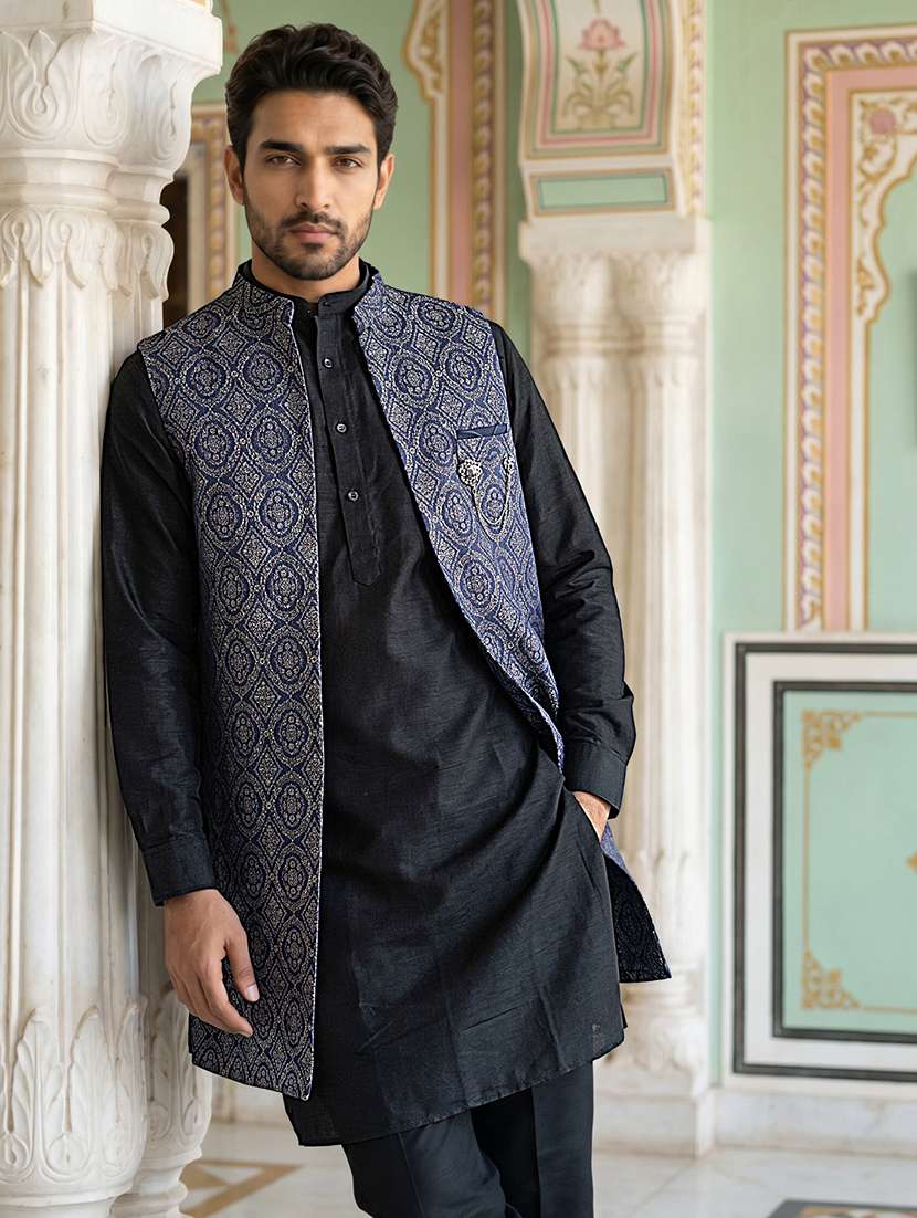 men self design mandarin neck kurta pyjama with jacket