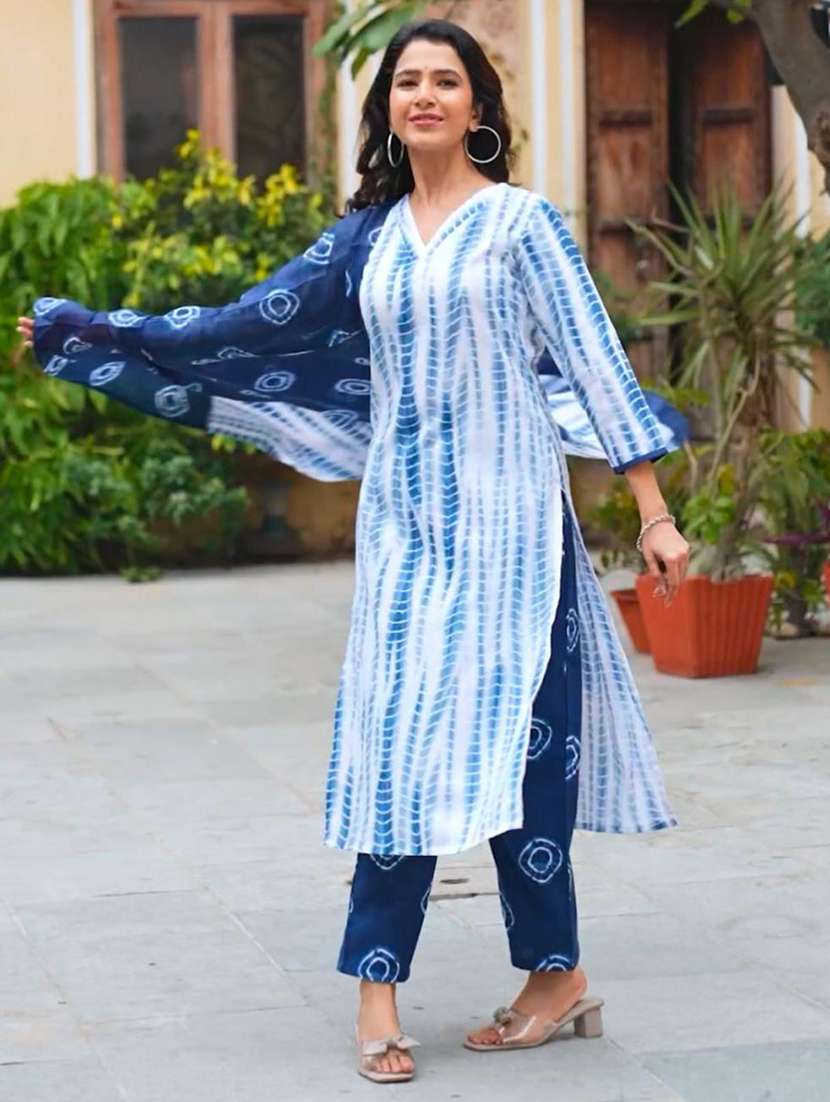 Women Tie And Dye Three Quarter Sleeves Kurta Pant Set With Dupatta - 22618795 -  Standard Image - 2