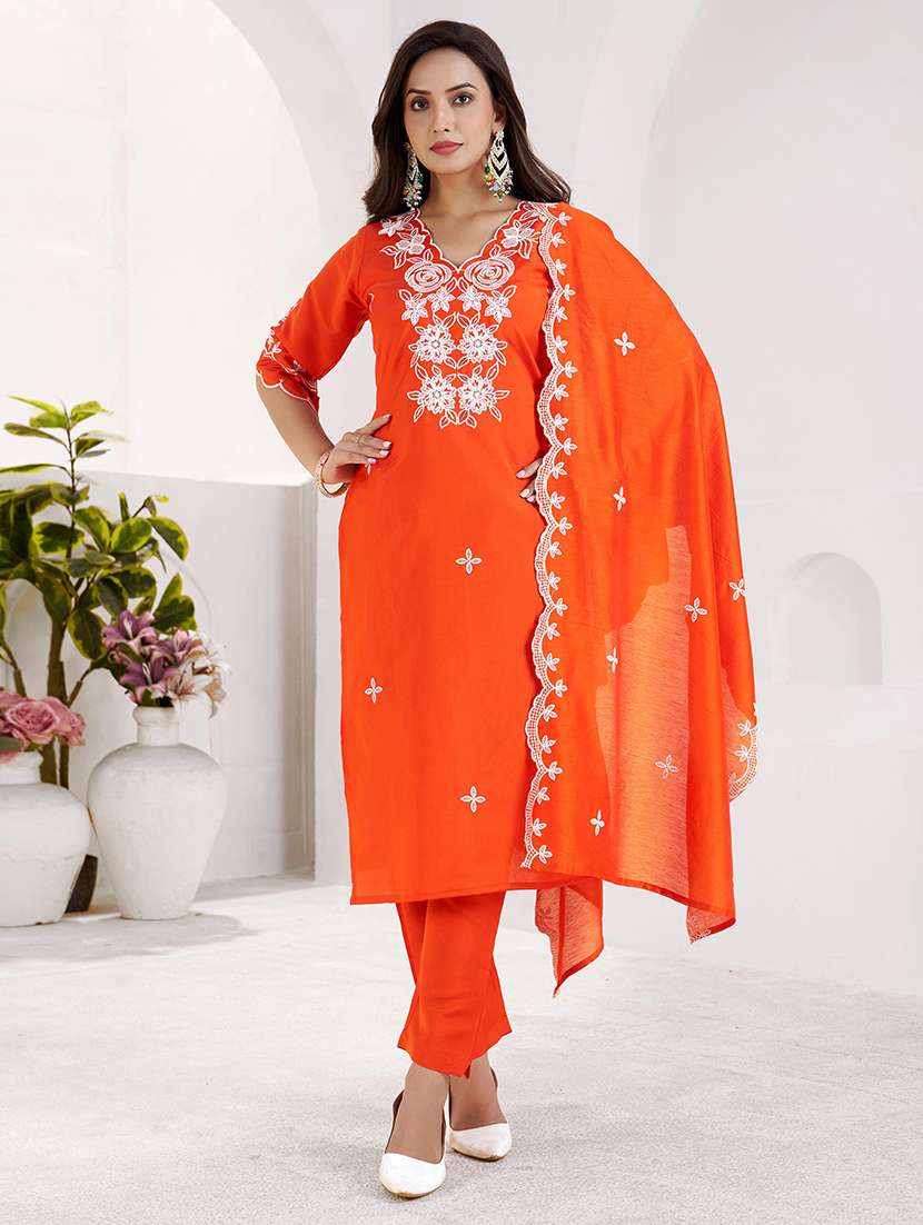 women embroidered three quarter sleeves kurta pant set with dupatta