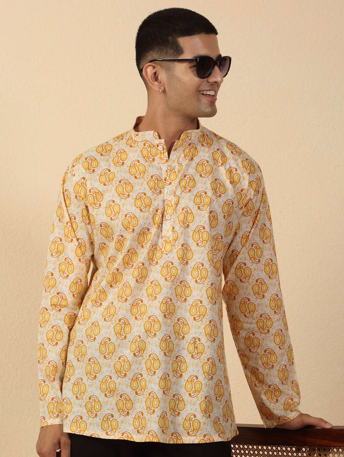 men printed mandarin neck short kurta