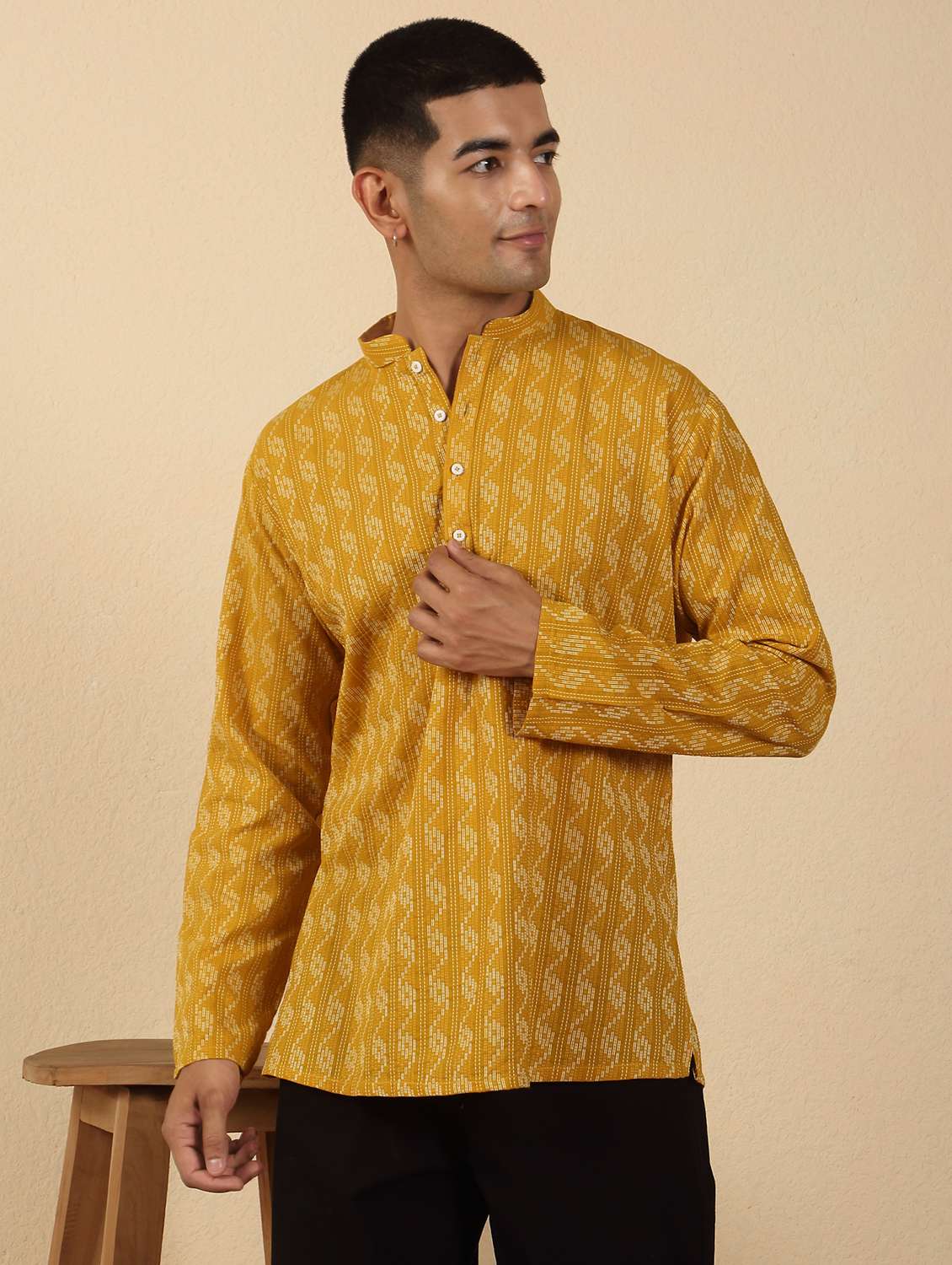 men printed mandarin neck short kurta