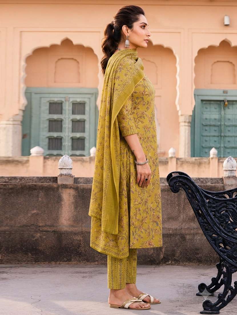 Women Printed Three Quarter Sleeves Kurta Pant Set With Dupatta - 22619364 -  Standard Image - 2