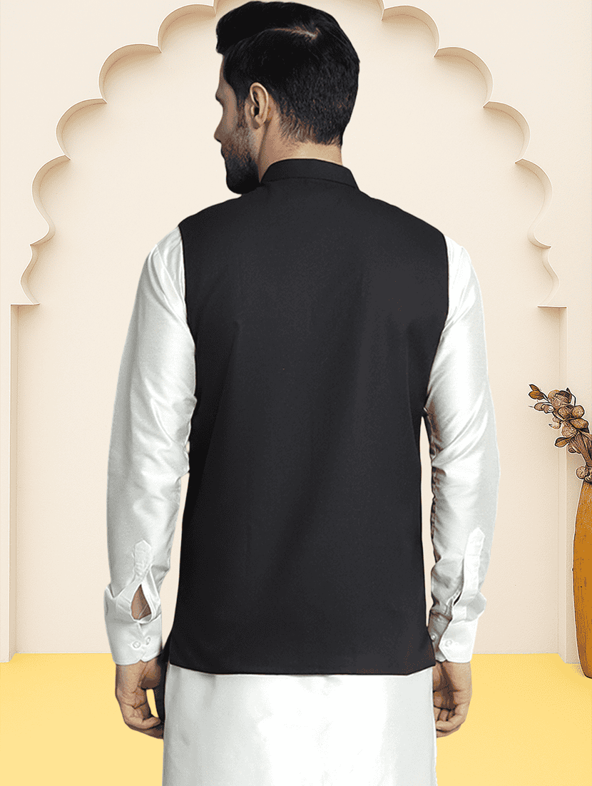 Men Solid Sleeveless Regular Fit Nehru Jacket - 22619383 -  Standard Image - 2
