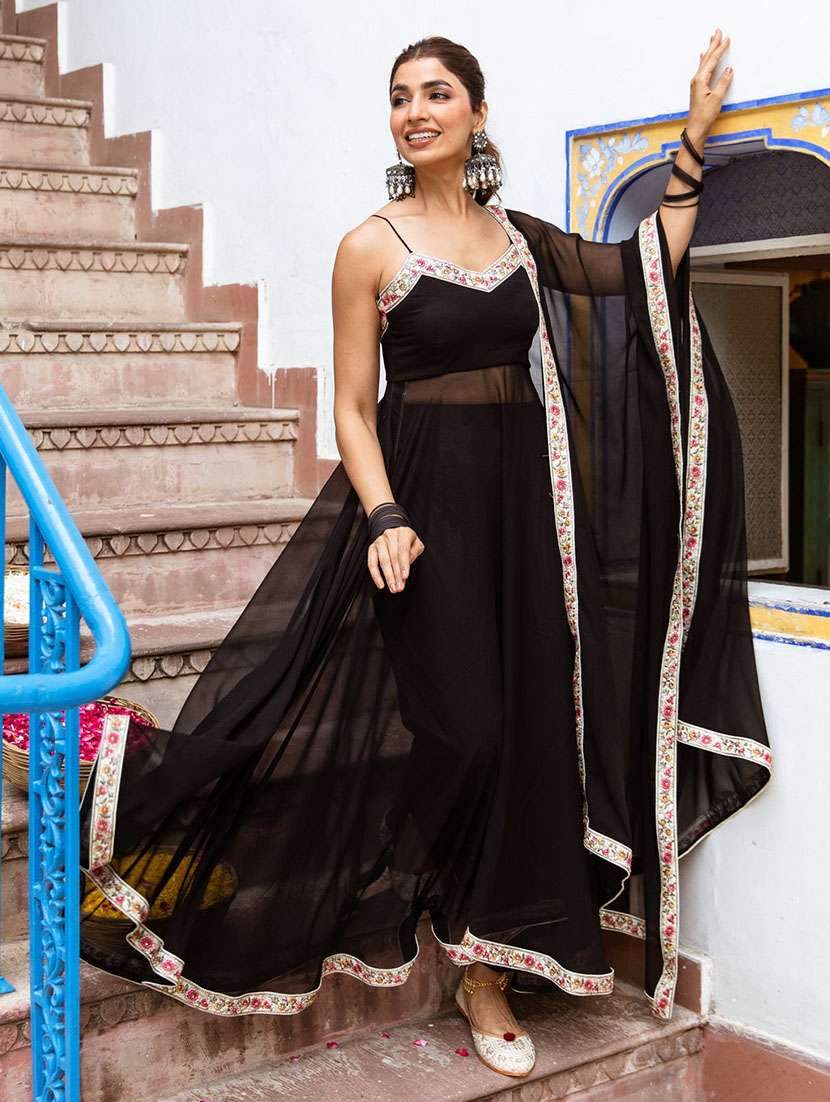Women Embroidered Sleeveless Kurta Pant Set With Dupatta - 22619496 -  Standard Image - 2