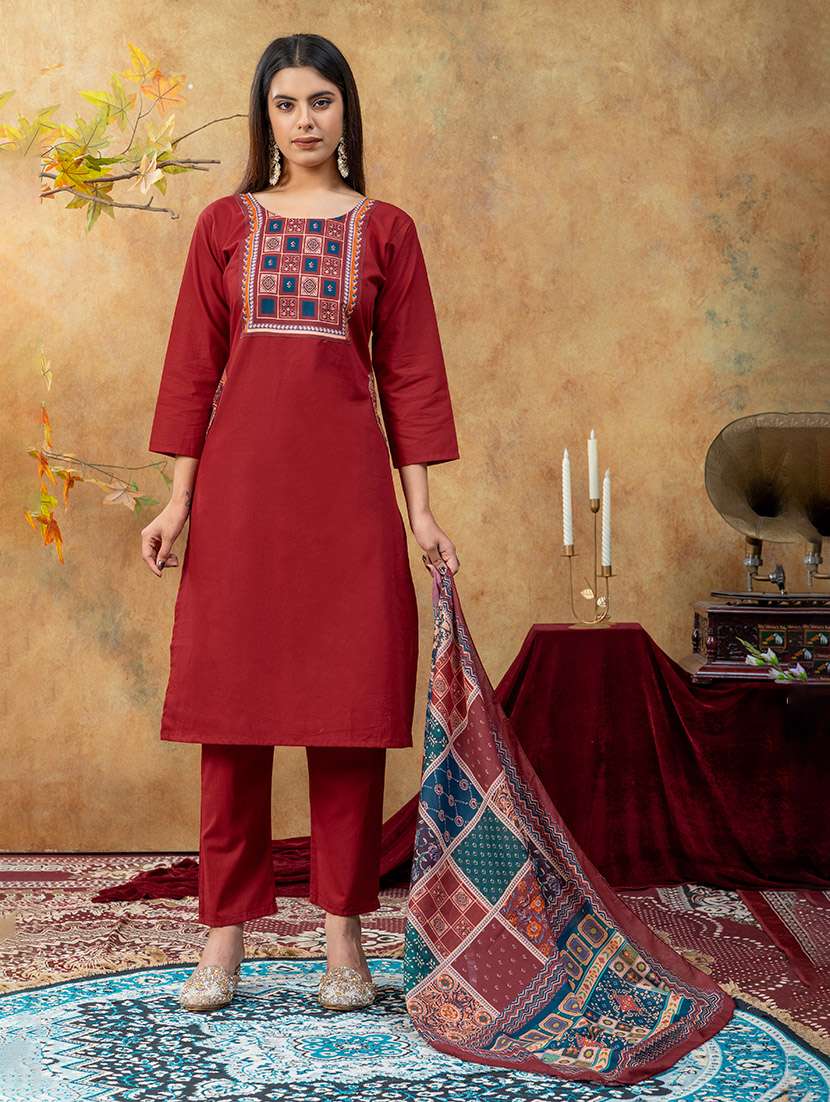 women printed three quarter sleeves kurta pant set with dupatta - 22626431 -  Standard Image - 2