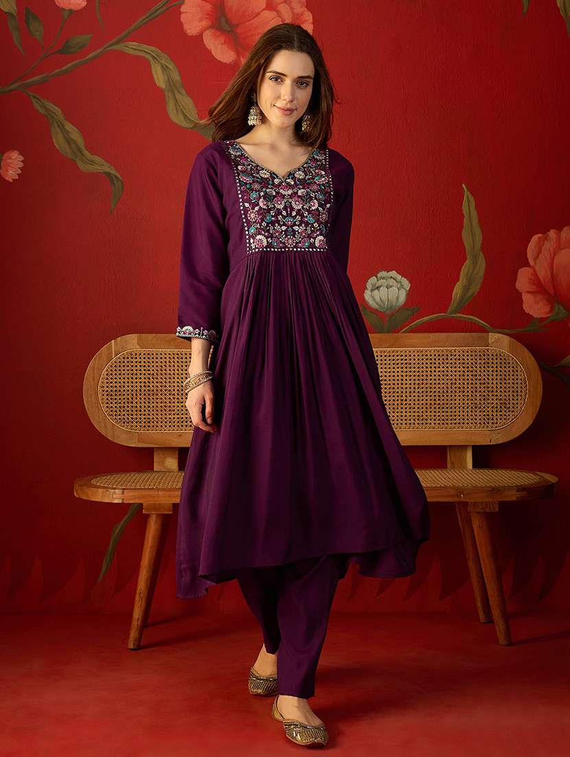 Women Embroidered Three Quarter Sleeves Kurta Pant Set With Dupatta - 22626435 -  Standard Image - 2