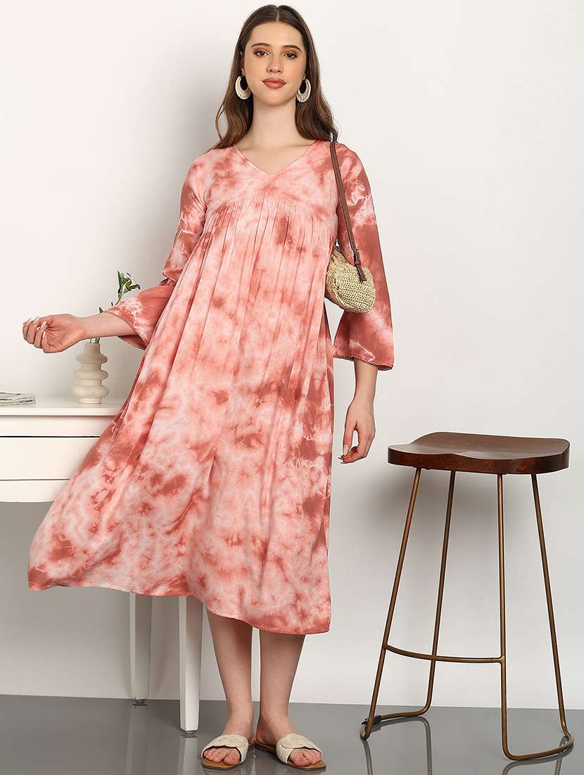 women tie and dye three quarter sleeves flared dress