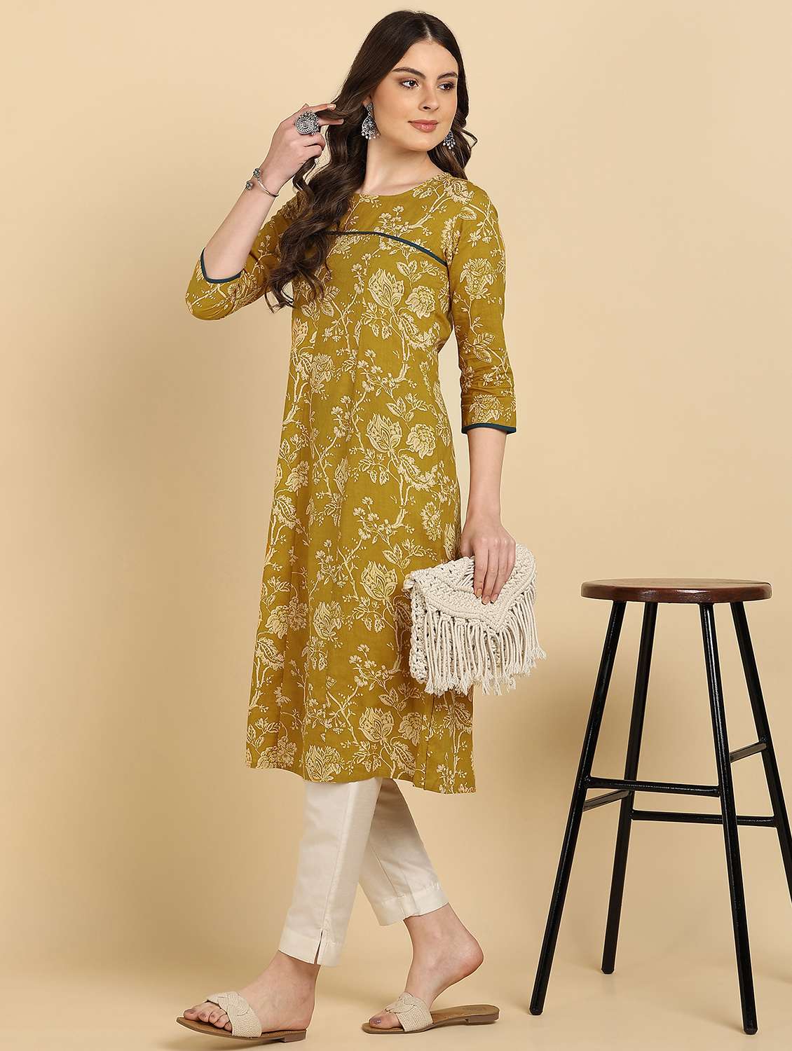 women printed three quarter sleeves straight kurta