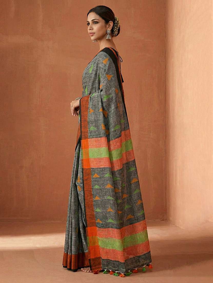 women self design handloom saree with blouse - 22637715 -  Standard Image - 2