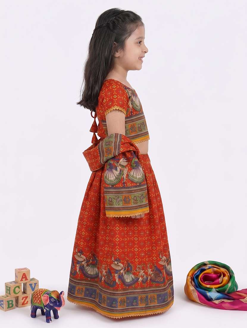 girls printed short sleeves costume - 22639553 -  Standard Image - 2