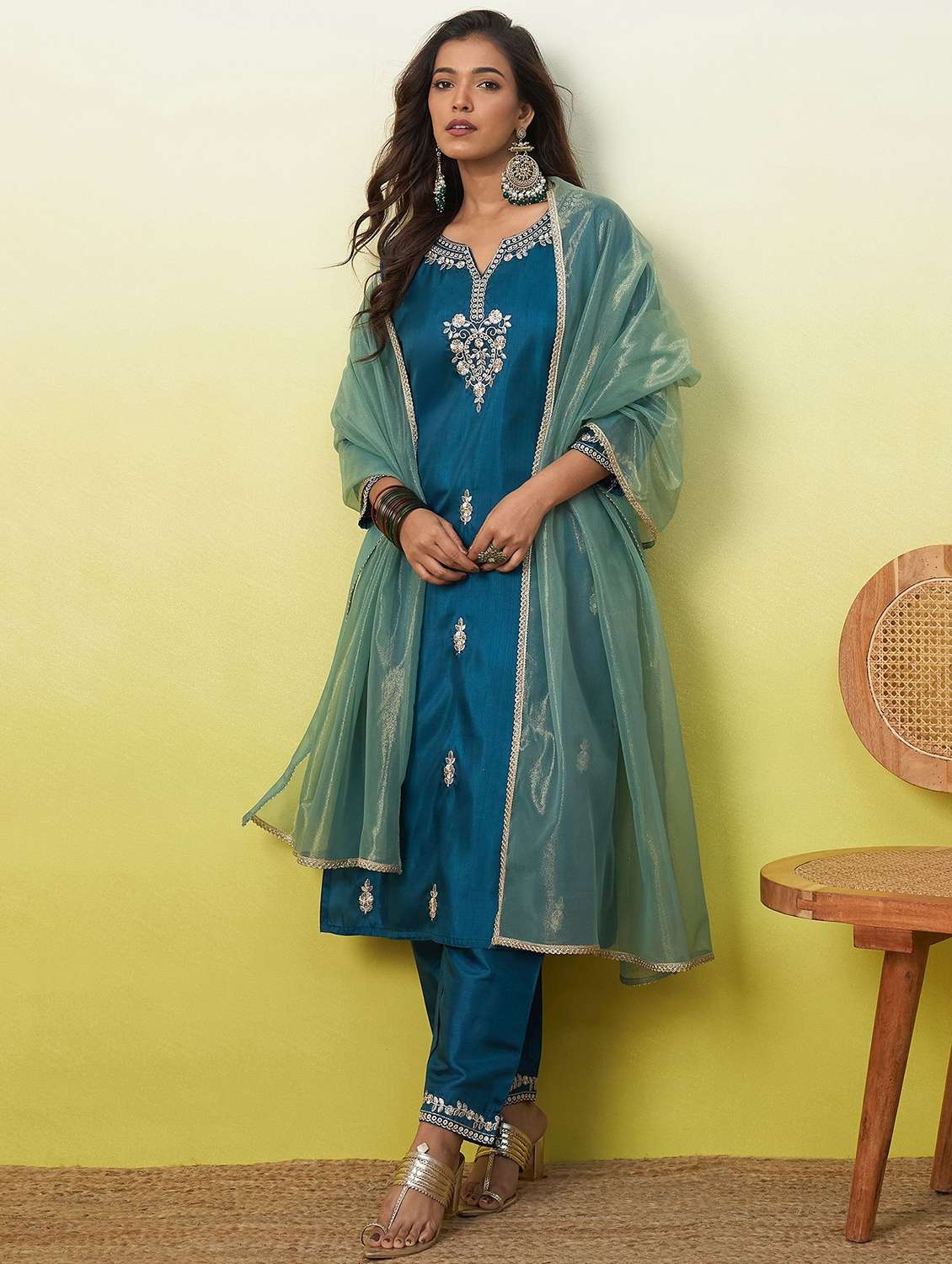 Women Embroidered Three Quarter Sleeves Kurta Pant Set With Dupatta - 22639789 -  Standard Image - 2