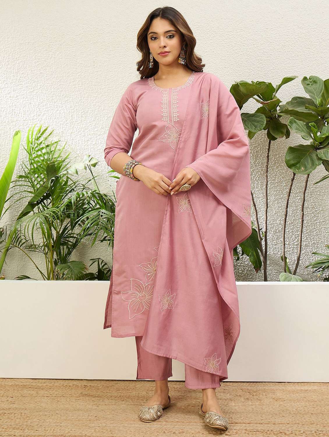 women embroidered three quarter sleeves kurta pant set with dupatta